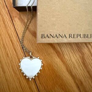 BANANA REPUBLIC white heart long necklace, nwot
